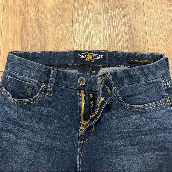 Lucky Brand Mid Rise Sweet Straight Jeans - Picture 4 of 4